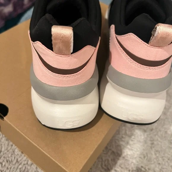 UGG authentic LA Flex - Picture 7 of 7